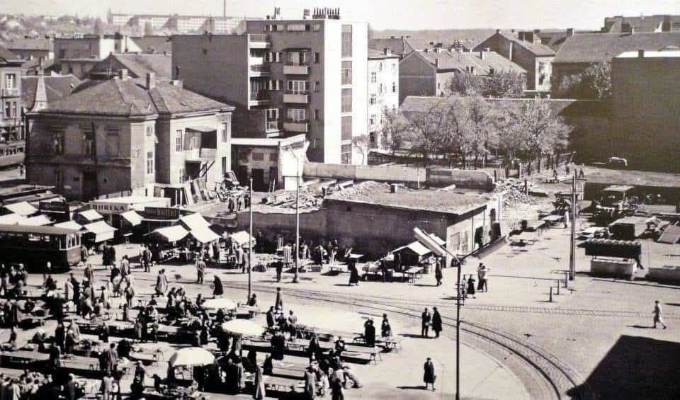 Kvaternikov trg 8. travnja 1959. godine,  rušenje kuća za gradnju NaMa-e